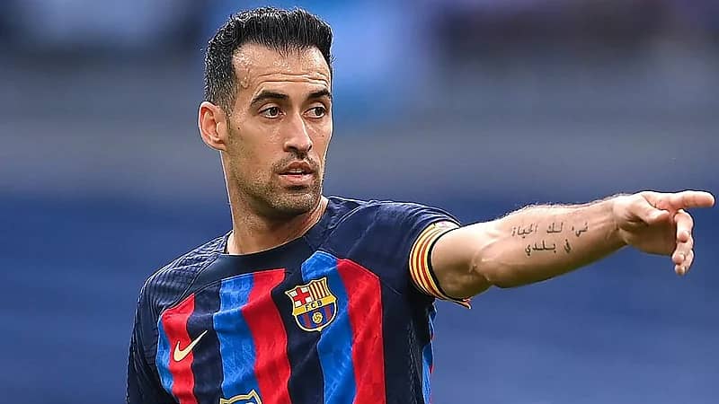 أحدهما قطري.. ناديان ينافسان النصر على سيرجيو بوسكيتس