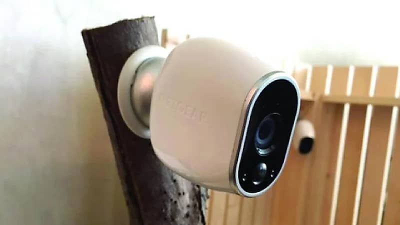 القبض على شخصين لتصويرهما سيدات داخل حمام صالة رياضية