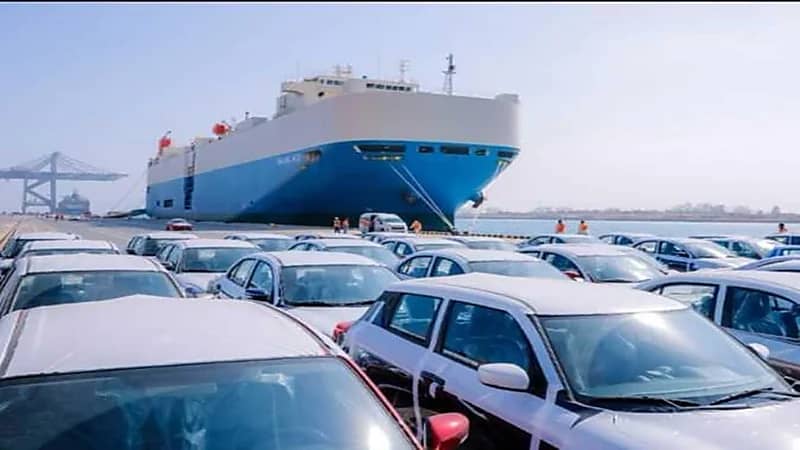 مصر تقرر إعفاء المقيمين بالخارج من الضرائب على السيارات المستوردة