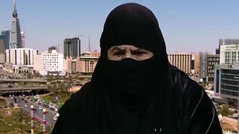 بالفيديو .. "أم نايف" بعد لقاء "آل الشيخ": للحين ما طاح اللي براسي