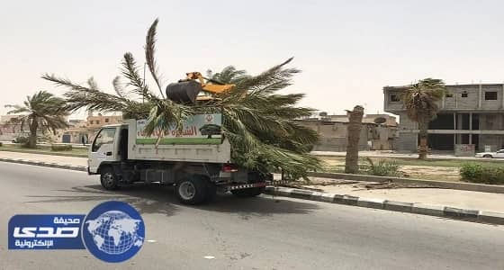 «بلدية بقيق» بالدمام تحصر الأضرار الناتجة عن موجة الغبار