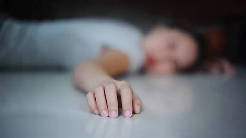 رجل يقـتـل زوجته لإنجابها أنثى