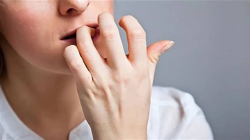 نصائح للتوقف عن قضم الأظافر