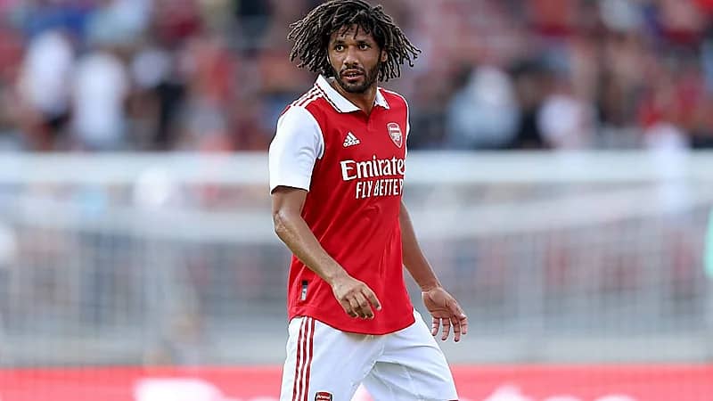 الخلود يبدأ مفاوضاته مع نجم منتخب مصر