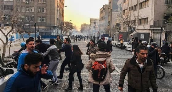 القيادة الإيرانية تسحب عناصر من قواتها بسوريا لقمع التظاهرات