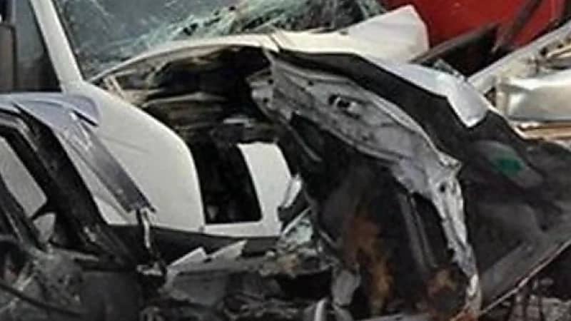 مصرع وإصابة 16 شخصًا في حادث تصادم مروري