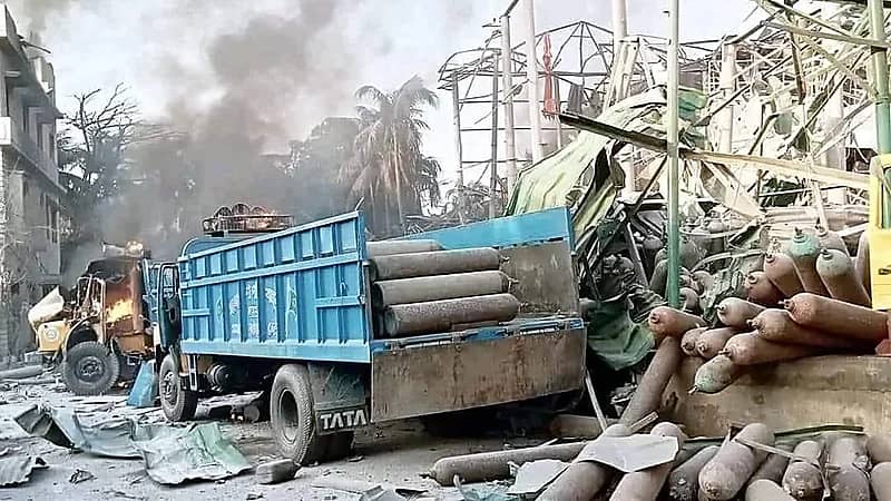 قتلى إثر انفجار في مصنع أكسجين ببنجلاديش