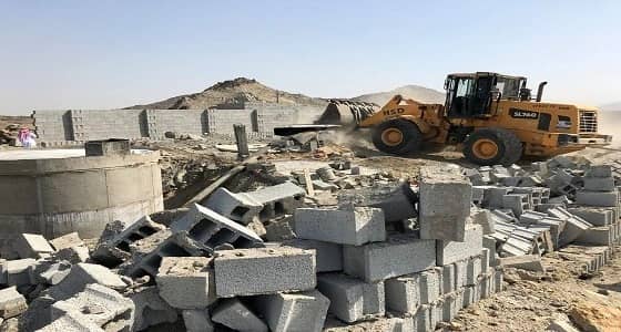 بالصور.. بلدية العمرة الفرعية تشن حملة لإزالة تعديات