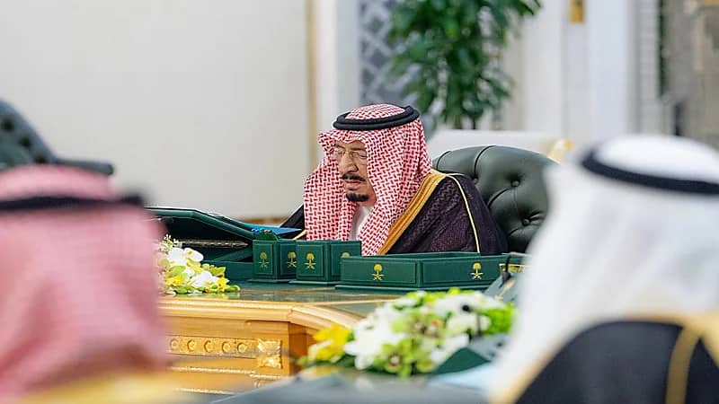 إطلاق منهج الذكاء الاصطناعي وإدراجه ضمن مناهج مراحل التعليم العام