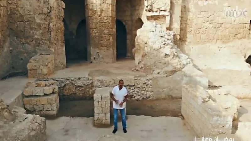 شاهد.. التنقيب عن الآثار في وسط مدينة جدة