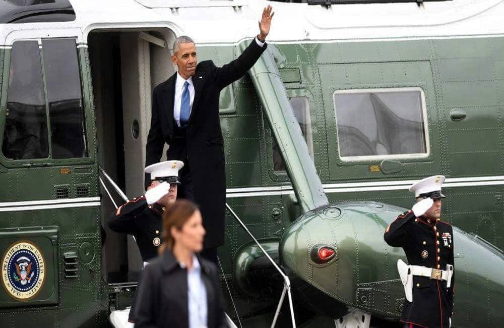 عاصفة رعدية تتسبب في هبوط اضطراري للطائرة التي كانت تقل أوباما