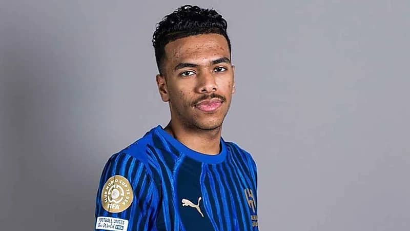 الجوير يحسم مستقبله ويطلب مغادرة الهلال