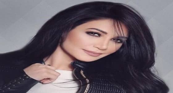 بالفيديو.. ديانا حداد تلتقط سيلفي وهي تطير في الهواء