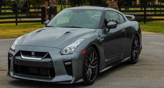 بالصور.. نيسان تعلن أسعار GT-R موديل 2018 