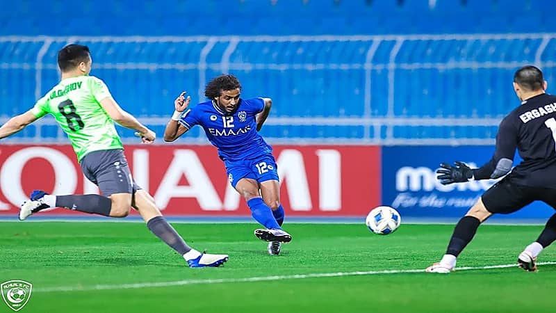 الهلال يعود إلى الانتصارات بفوز ثمين على أجمك
