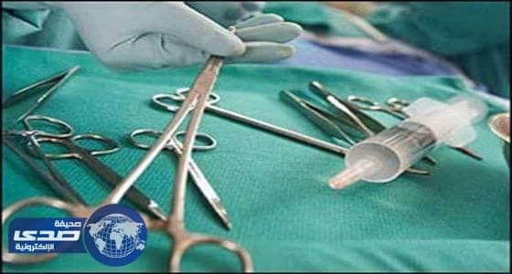 طبيب يقطع العضو الذكري لطفل رضيع أثناء عملية ختان بأبو عريش
