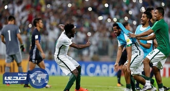 بالفيديو.. الفرحة تعم شوارع دبي احتفالا لتأهل الأخضر لمونديال روسيا