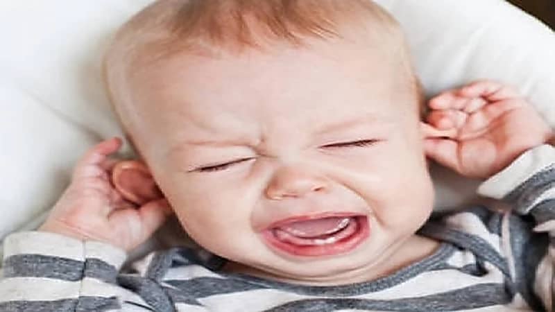 تعرفي على إلتهاب الأذن الوسطى عند الأطفال