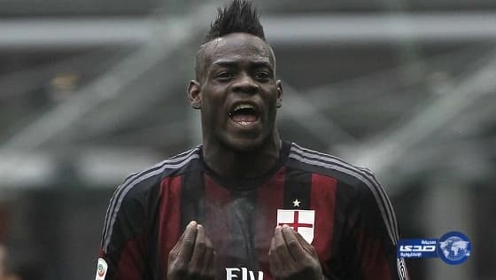 بالوتيلي المجنون يهدد مدربه بصورة مرعبة!