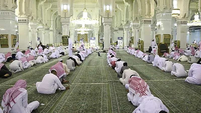 إطلاق خدمة الدعم الفني لمعالجة المشكلات التقنية لطلاب كلية الحرم المكي