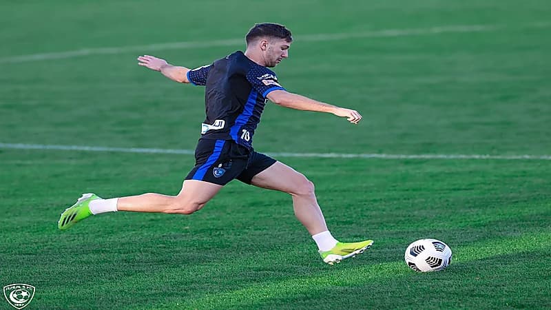 بالصور.. الهلال يؤدي مرانه الرئيسي استعدادا لمواجهة الاتفاق