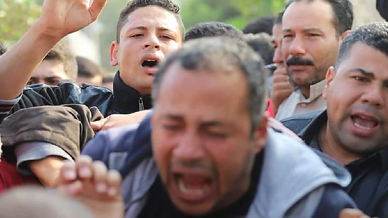 بالصور.. قرية تودع "طفلة" بالبكاء بعد مقتلها بطريقة مروعة