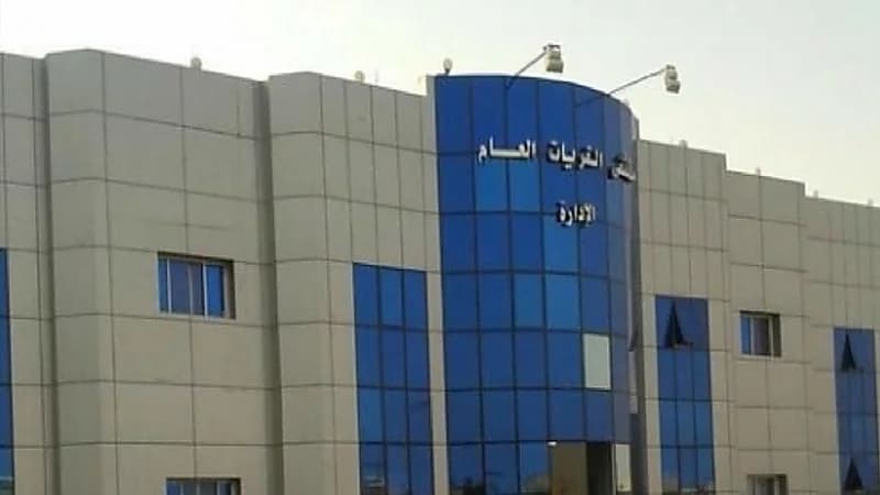 نجاح العازمي اول مدير لمستشفى بالشمال (مستشفى القريات)