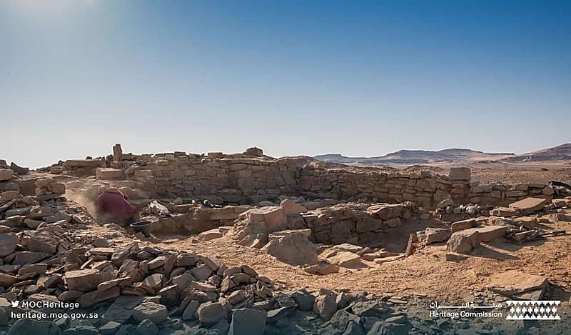 بالصور.. مدارس المتوسطة السابعة بالحوية تستقبل مقيمات الرعاية الاجتماعية بالطائف