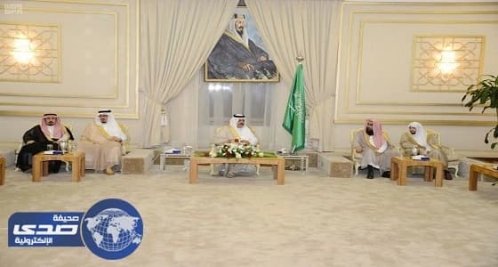 أمير حائل يناقش آليات العمل التطوعي مع المواطنين