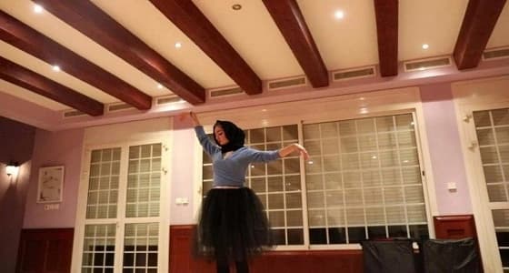 هنا جدة.. بدأ الحلم قبل سنوات لتتحول رنا إلى مدربة باليه " محتشمة "