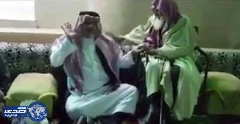 بالفيديو .. خالد بن طلال يكشف عن سبب اختياره لمسن للحج عن ابنه الوليد