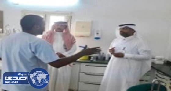 الإطاحة بمدير مركز صحي بجازان بعد جولة تفقدية لمسؤول