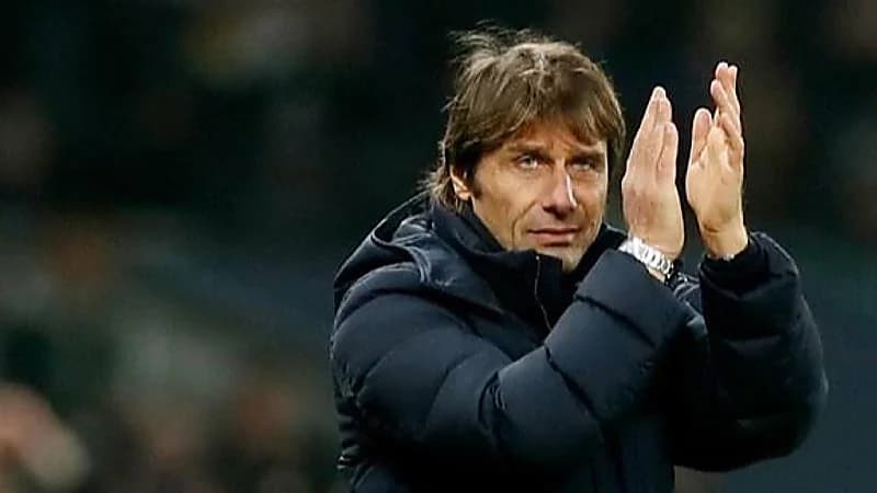 مدرب توتنهام يطالب لاعبيه بتقبل سياسة التناوب