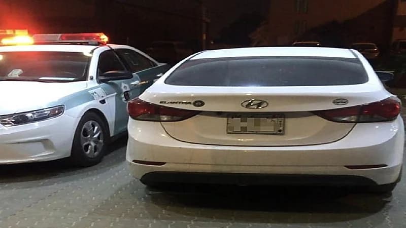 الإطاحة بقائد مركبة قطع الإشارة بالرياض