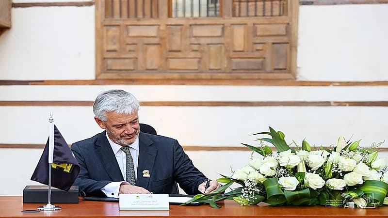 الاتحاد يوقع عقد رعاية مع شركة تطوير البلد