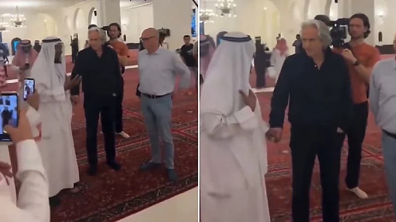 مدرب الهلال جيسوس يتعرف على طريقة صلاة الجماعة بالمساجد .. فيديو