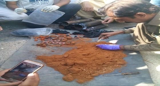 العثور على 5 كيلو متفجرات أمام جامعة في باكستان