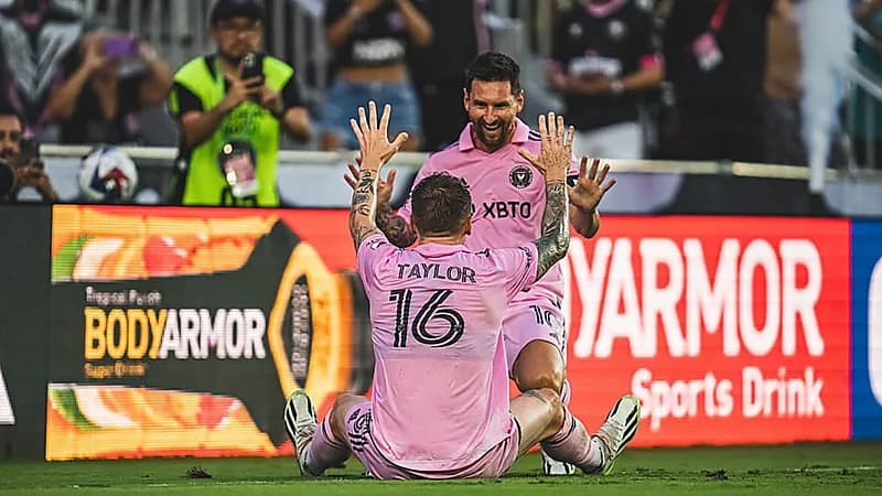 ميسي يقود إنتر ميامي لفوز كبير على أتلانتا يونايتد .. فيديو