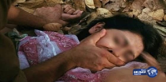 خادم الحرمين الشريفين يقدم واجب العزاء للشيخ الشثري في منزله