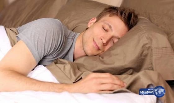 بالصور.. الشريان يلتقط «سيلفي» مع «سميرة توفيق» أثناء تناولهما الطعام