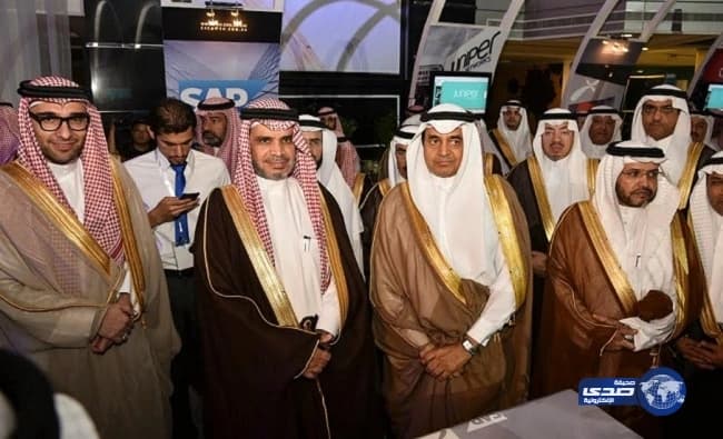 بالفيديو.. لكمة مفاجئة لشاب خلال بث مباشر على فيسبوك