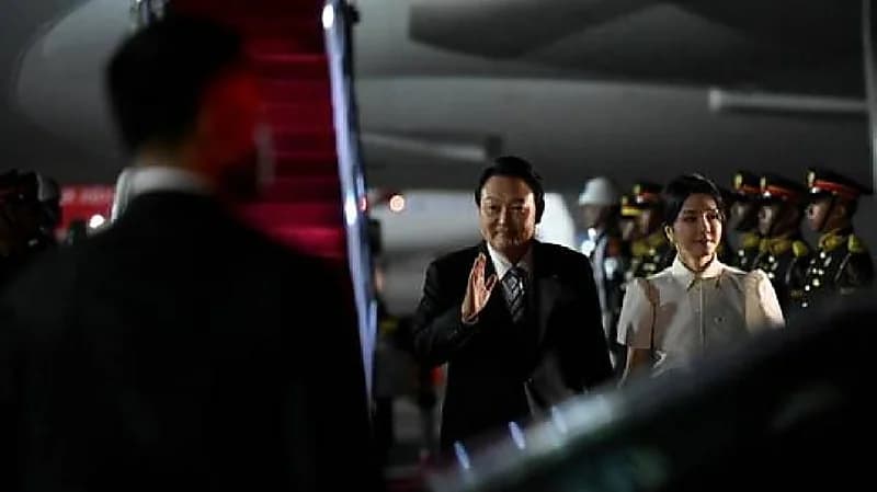 منع مراسلي قناة كورية من ركوب الطائرة الرئاسية