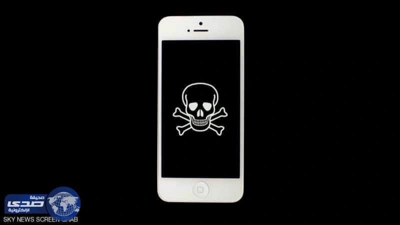 أمريكي يلقى مصرعه صعقاً بسبب شحن الآيفون في الحمام