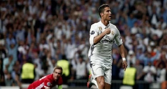 بنزيما يعود لتشكيلة الريال في مواجهة البافاري