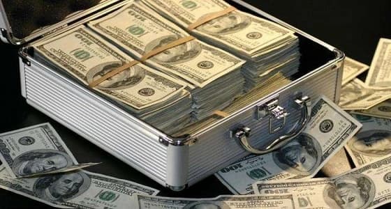 حكاية ملياردير بعدما أفلست شركته..مات " مصدوما "