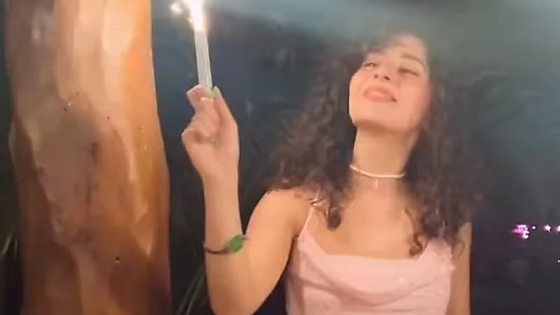 مايان السيد بأحدث إطلالة جريئة وهي تستقل دراجة نارية