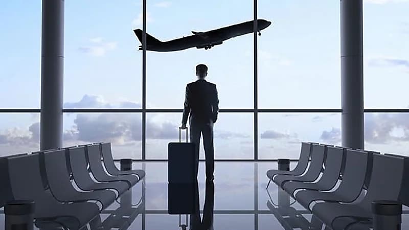 17 نصيحة من "البنوك السعودية" إلى المسافرين