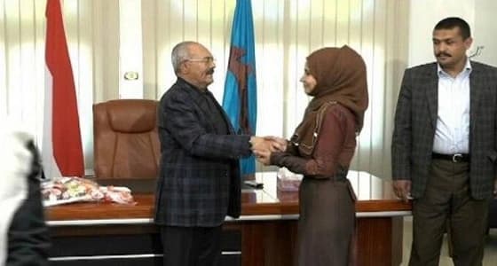 المذيعة اليمنية حنان حسين تُنعي صالح بكلمات مؤثرة وتكشف كيف تعرض للخيانة