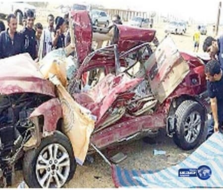 تجاوز خاطئ يقتل مهندسا زراعيا وزوجته الحامل وطفليه