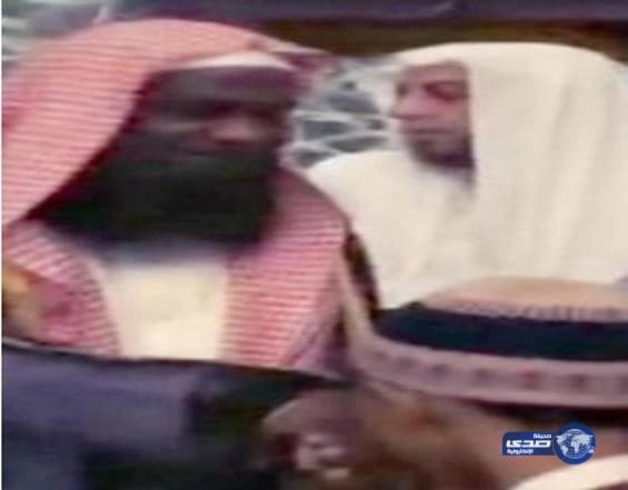 الكلباني يرد على منتقديه : لهذا السبب سمحت بتقبيل يدي في اندونيسيا